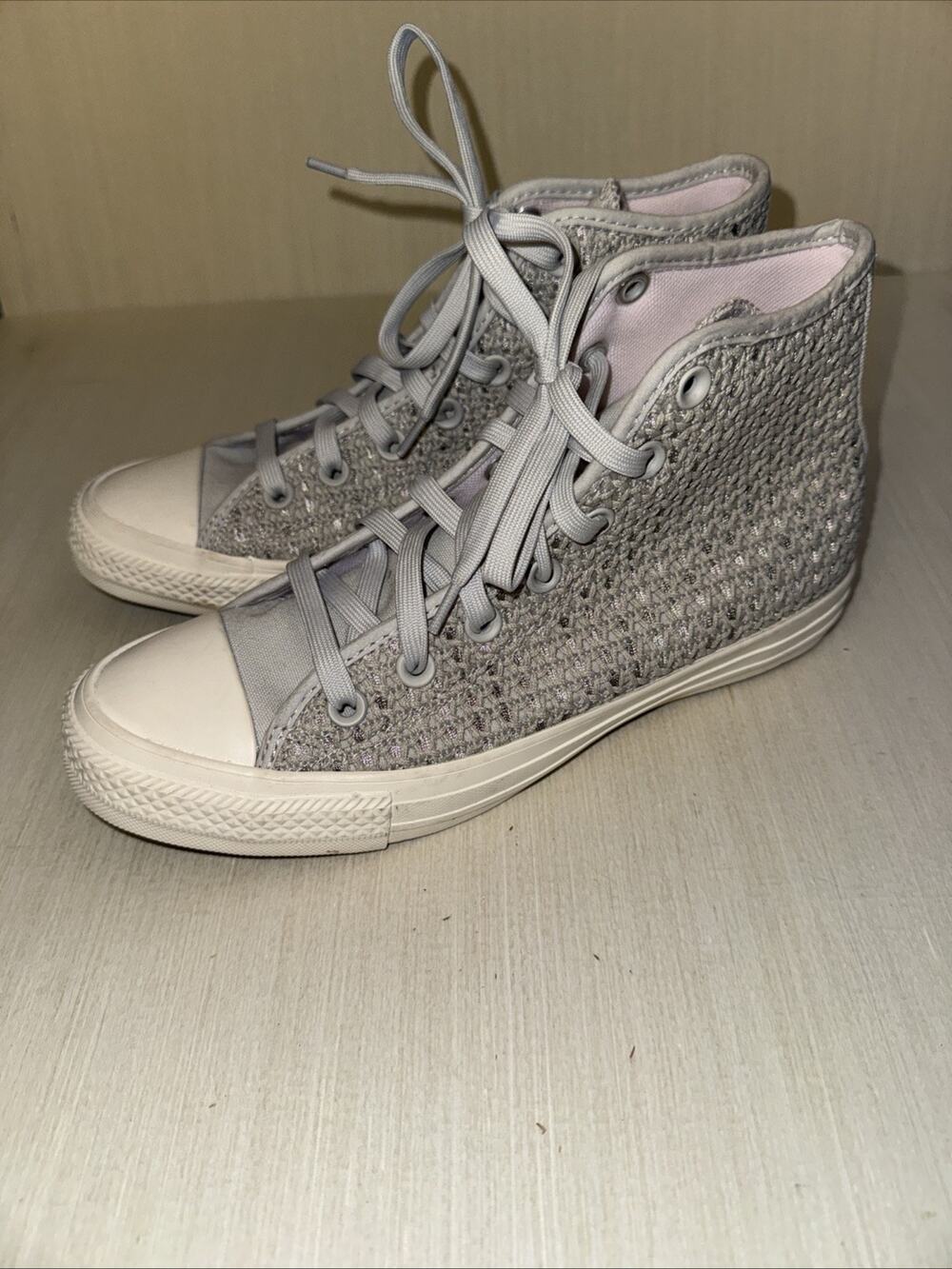 Converse Women's Chuck Taylor All Star Hi Top Crochet Shoes Size 8 Light Gray
